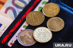 Курс евро снизился на 58,96 копейки