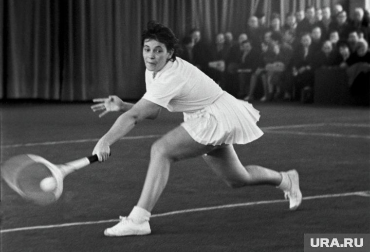 Скончалась известная советская теннисистка и спортивный журналист Анна Дмитриева