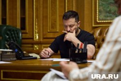 Зеленский ведет себя по-хамски