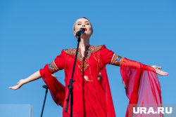 Певица часто участвовала в различных конкурсах