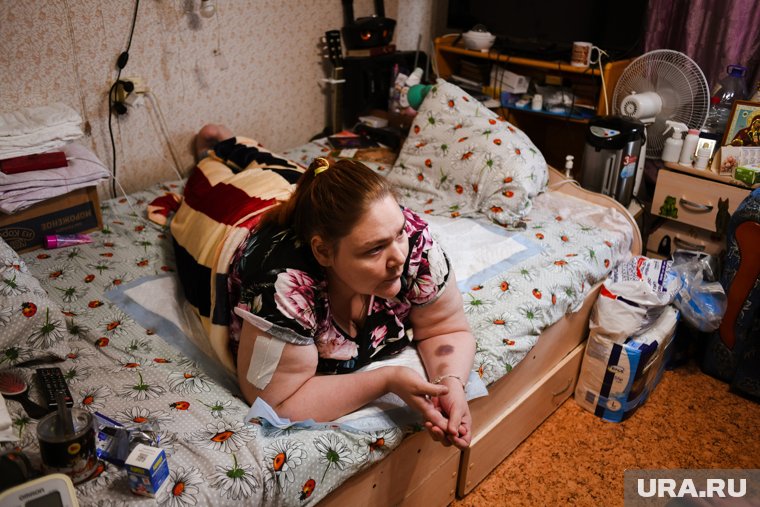 Тюменка не может встать кровати самостоятельно