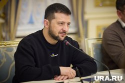 Зеленский заявил, что Украина снова будет настаивать на немедленном прекращении огня