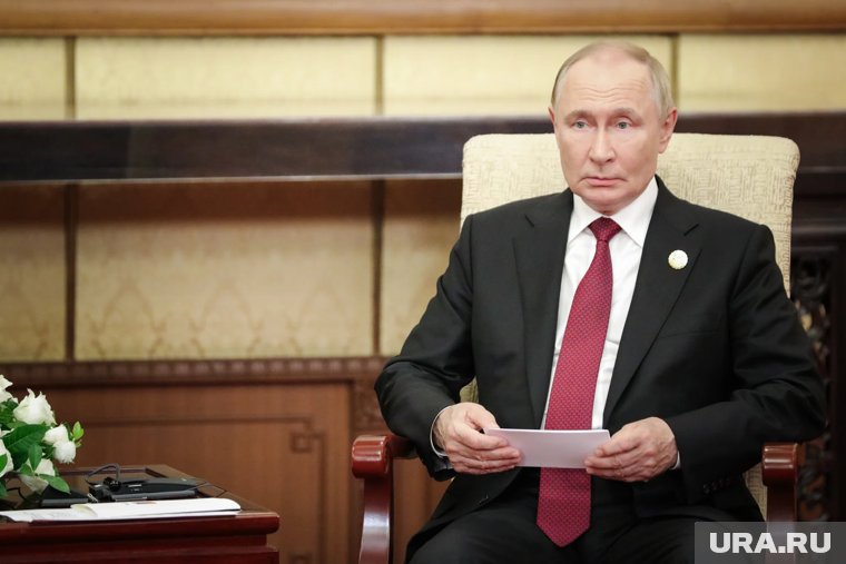 Путин посмертно наградил медалью Луки Крымского сотрудников скорой