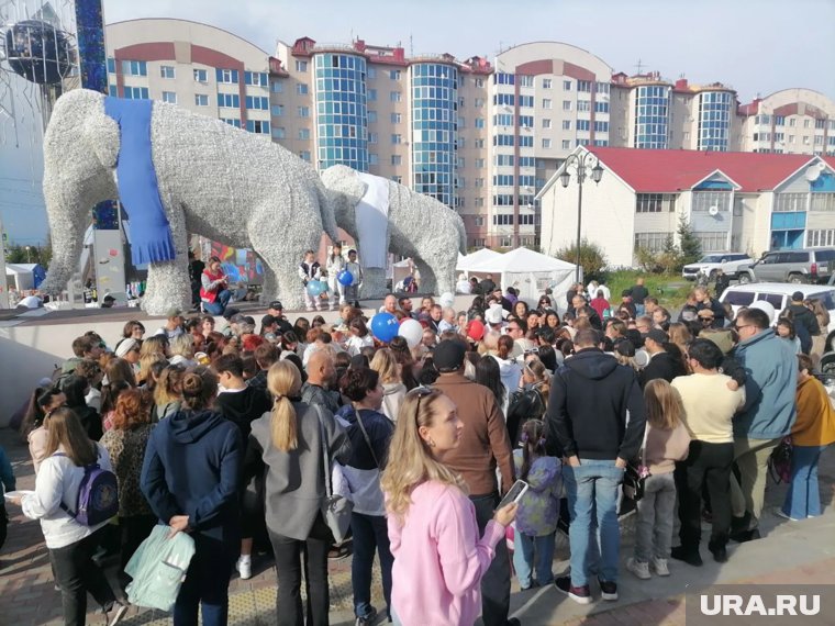 Очередь за десертом