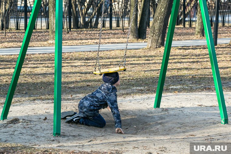 Упавшее игровое оборудование покалечило ребенка 