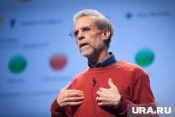 Гоулман в течение 12 лет писал статьи для «The New York Times», специализируясь на психологии и науках о мозге