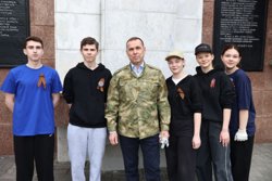 Губернатор провел урок памяти с курганскими школьниками