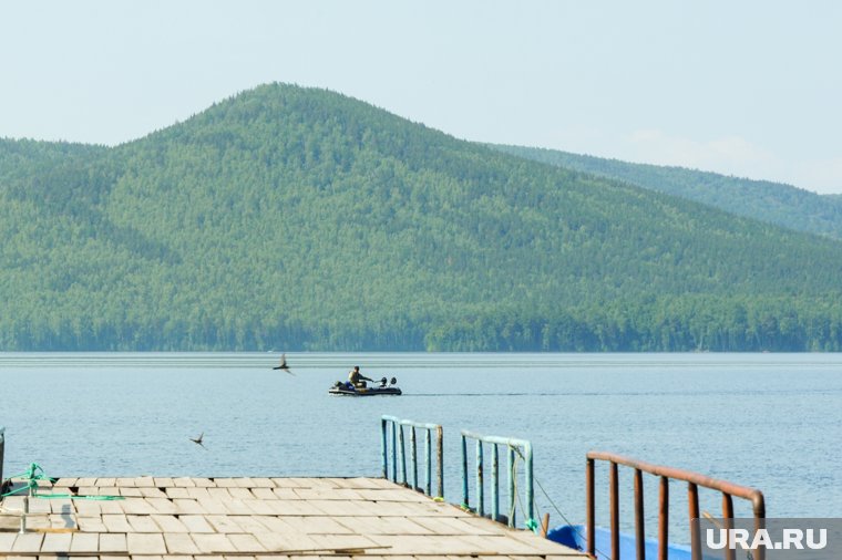 На пляжах отобрали воду на анализ