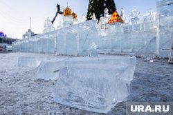 К заливке катка уже приступили, а ледовый городок начнут обустраивать 15 ноября