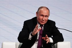 Путин тепло пообщался с финалистами педагогических конкурсов 2024 года