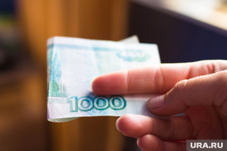 В банке ХМАО обнаружили фальшивую тысячную купюру
