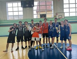  Юные спортсмены Кургана поборолись за баскетбольное золото
