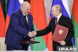 Лукашенко поблагодарил Путина за принятые решения в области атомной энергетики, передает корреспондент