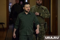 Зеленский думает избавиться от Ермака, сообщил источник на Украине