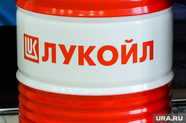 Правительство ввело новый временный запрет на экспорт автомобильного бензина