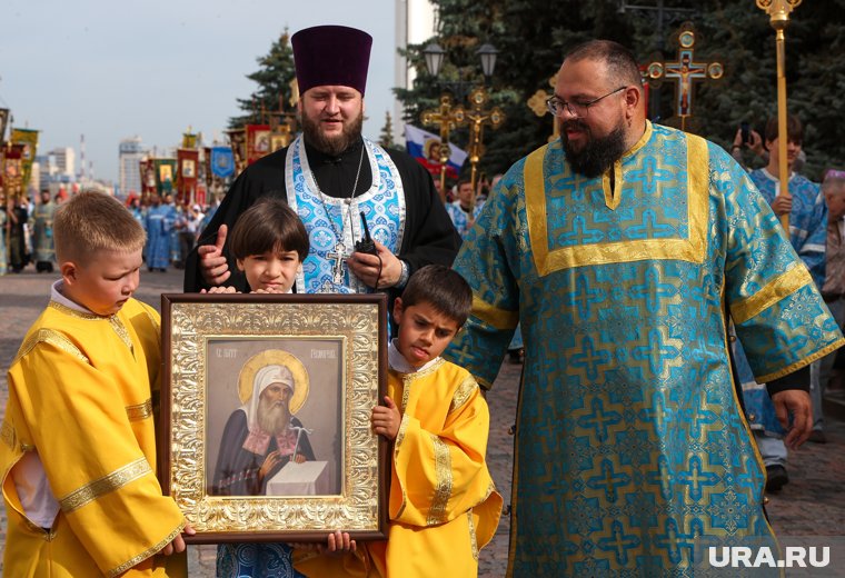 Согласно легенде, при обретении иконы воздух наполнился необычным ароматом