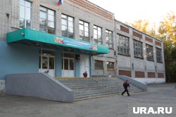 Продюсер Фадеев посетил курганскую школу, в которой учился