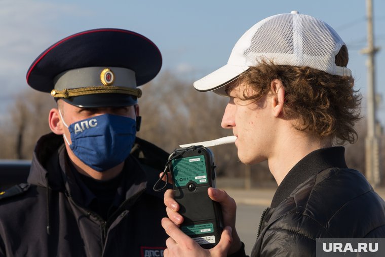 Интервал между продувками для проверки алкотестером будет составлять 15 - 25 минут