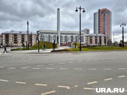 Стела стоит на площади с 2023 года