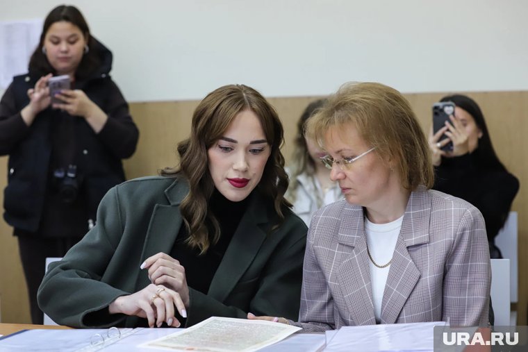Юлия Липинская и Мария Соколова остались довольны решением суда 