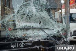 Водители и пассажиры вылетели на дорогу: страшная авария в Крыму