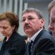 «Вы обманули наш город!»: богатейший депутат Сургута возмутился новой концепцией центрального рынка