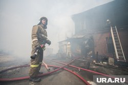 В настоящее время тушение пожара продолжается