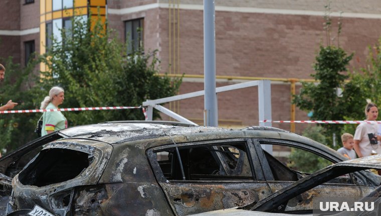 В Севастополе взорвался внедорожник