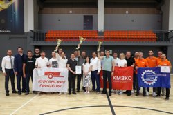Руководителей промышленных предприятий Кургана наградили в спорткомплексе