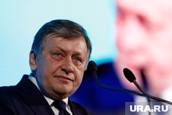 Кандидат от правящей коалиции Антонеску занял третье место с 20,25% голосов