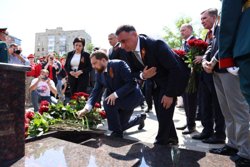 Глава ФАДН Игорь Баринов открыл памятник Герою Мадояну в Ростове-на-Дону