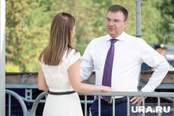 Эдуард Соснин вручил аттестаты выпускникам
