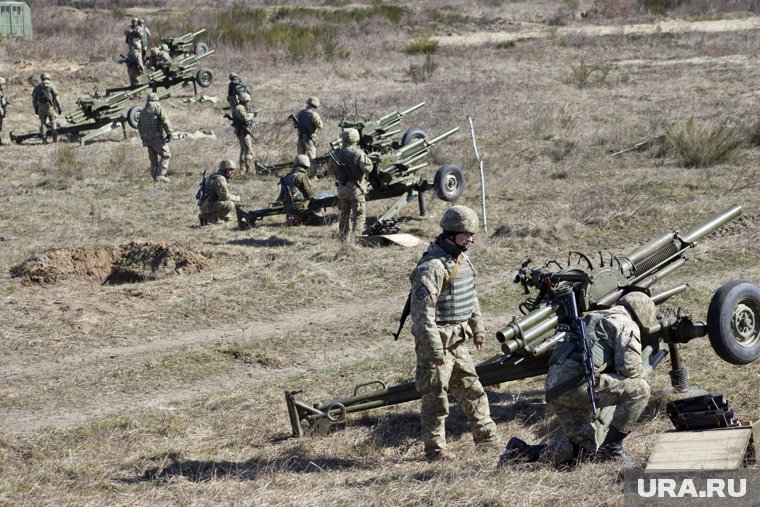 В рядах подразделений ВСУ не хватает военных, поэтому в них привлекают только что мобилизованных бойцов, пишет ERR