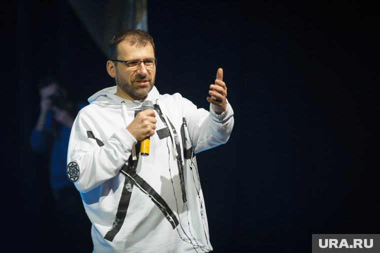 Рыбакову могут не продать первый альбом Гуфа, если он не откажется от идеи удалить его