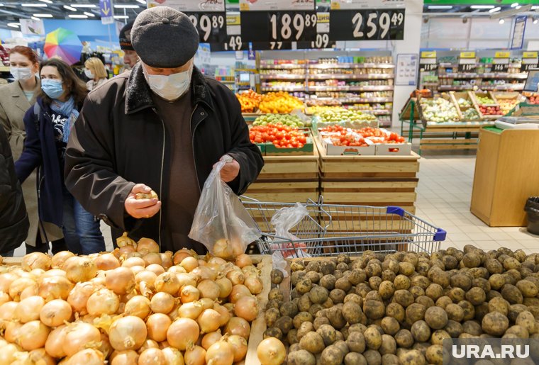 Цены на лук в России выросли почти на 7%