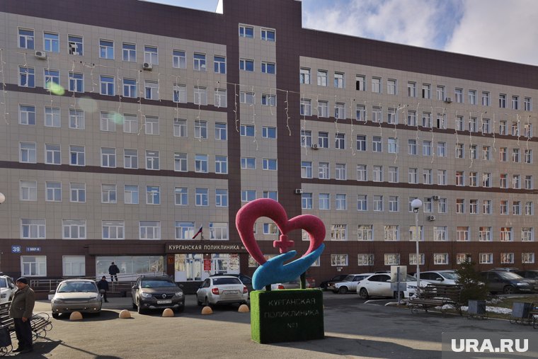 В 1-м микрорайоне, в доме №39, расположена взрослая поликлиника №1