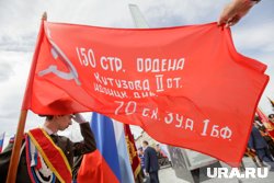 В Новом Уренгое перенесли поднятие Знамени Победы