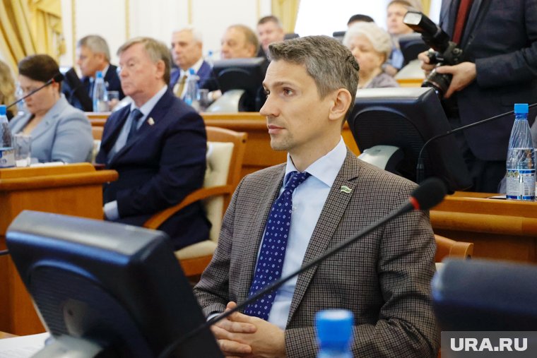 Вице-губернатор Андрей Алексеев находится на связи с администрацией Краснодона