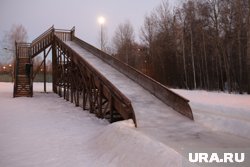 Тюменец пострадал из-за обрушения горки