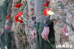 Округ простится сразу с четырьмя военнослужащими