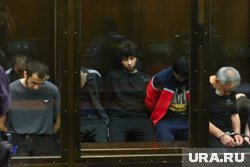 Суд оставил фигурантов дела под арестом на полгода 