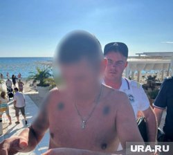 Полицейские задержали мужчину на пляже 