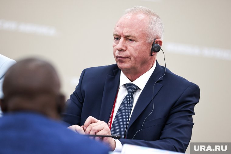 Фомин в течение 20 лет служил в армии