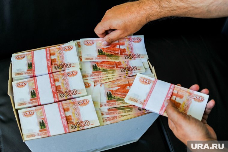 Ранее предприниматель объяснял, что продажа здания связана с оптимизацией бизнеса