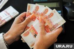 Незаконную прибыль специалисту приносили махинации с муниципальными контрактами 