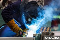 Сварщики считаются одними из самых востребованных специалистов в России