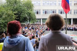 Курганский пристав спасла школьника на торжественной линейке (архивное фото)
