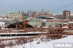 Путепровод между двумя мостами на развязке не эксплуатируется (архивное фото)