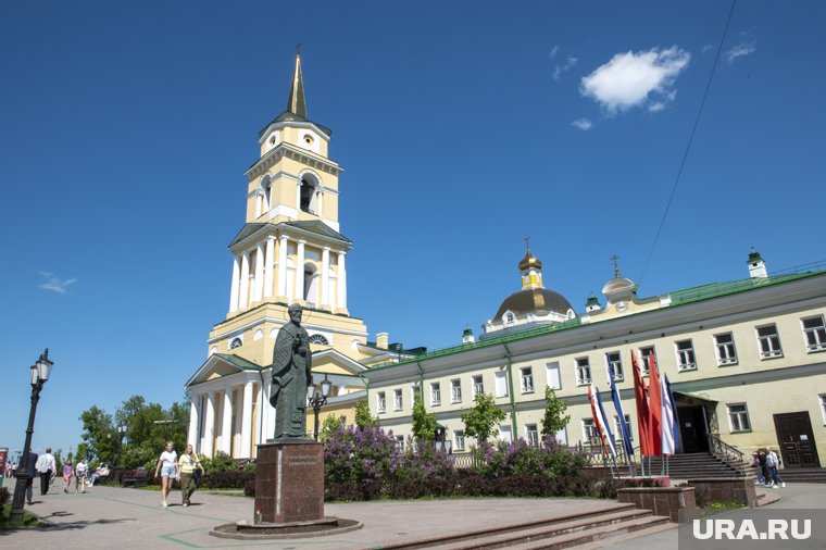 Стартует экскурсия на Соборной площади
