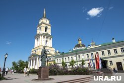 Стартует экскурсия на Соборной площади